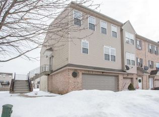 2470 Gillian Ln, Easton, PA 18040