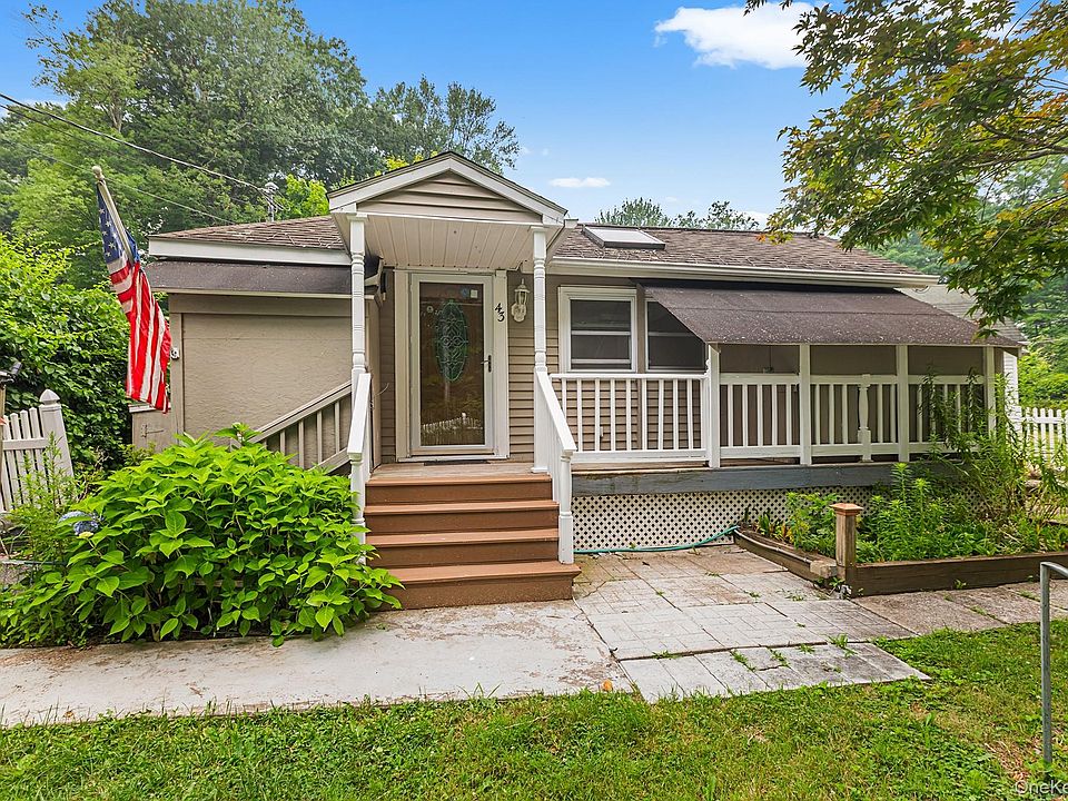 1st image of 43 W Croton Drive