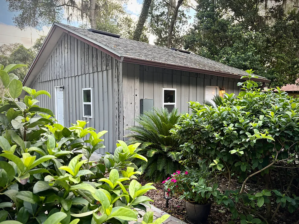 7883 State Road 21