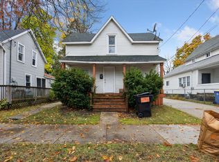 1011&1013 Quarry Ave NW, Grand Rapids, MI 49504