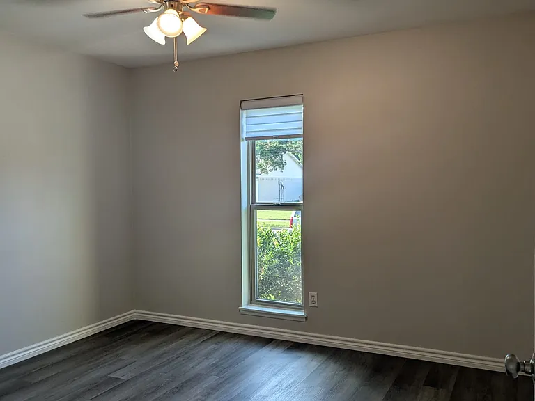 1308 Cherry Hill Ln — Photo 22
