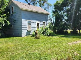 250 3rd Ave NW, Glenville, MN 56036