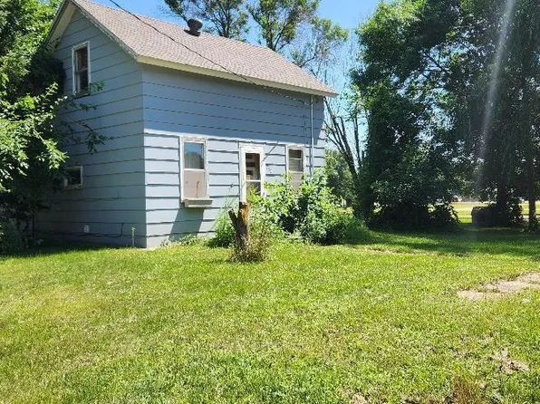 250 3rd Ave NW, Glenville, MN 56036