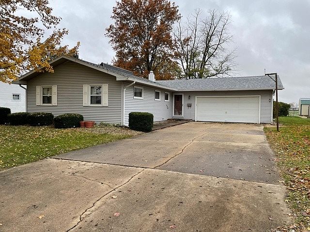 1st image of 611 Midland Dr