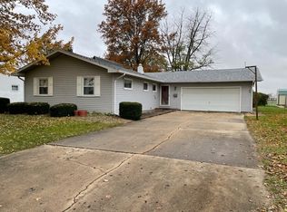 611 Midland Dr, Kewanee, IL 61443