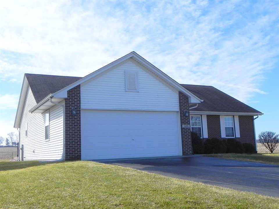 1st image of 1102 Cameron Dr
