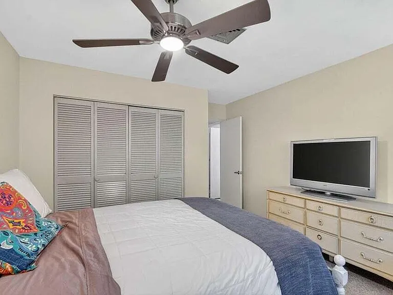 324 Orange Tree Dr #5 — Photo 18