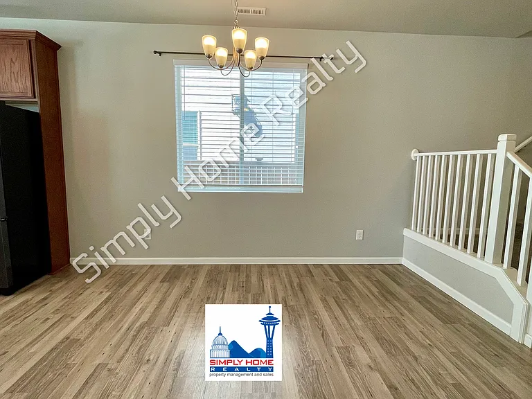 5021 Andrew St SE — Photo 5