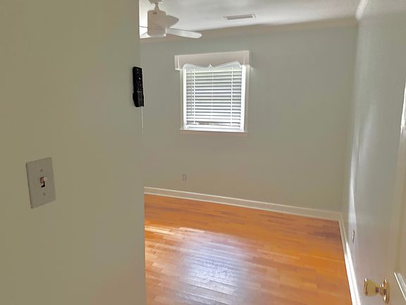 3rd image of 232 Wood Dale Dr