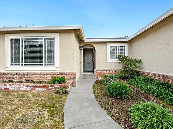 3rd image of 611 Shannon Drive