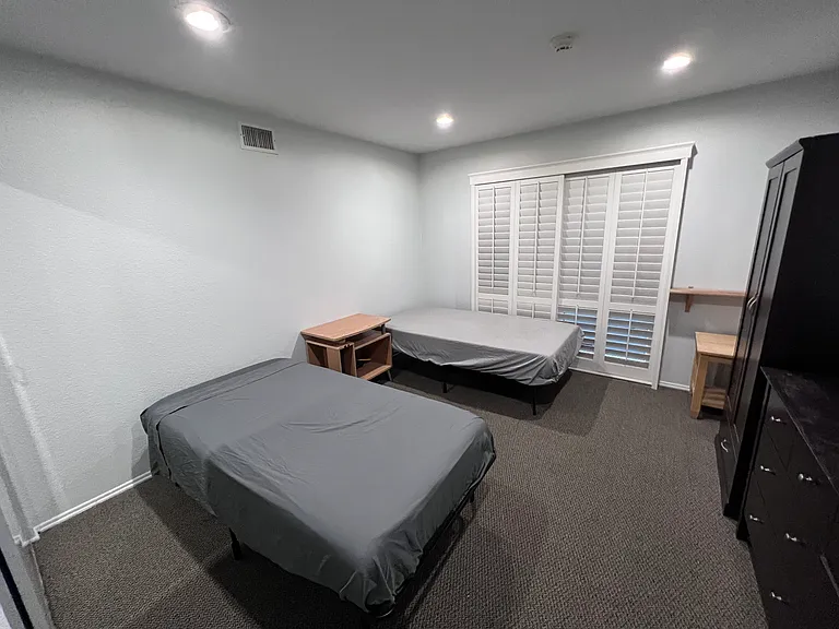 25132 Tasman Rd — Photo 5