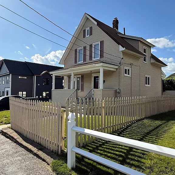 37 Greendale Ave — Photo 3