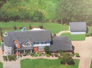 75 Pearl St, Stanton, KY 40380