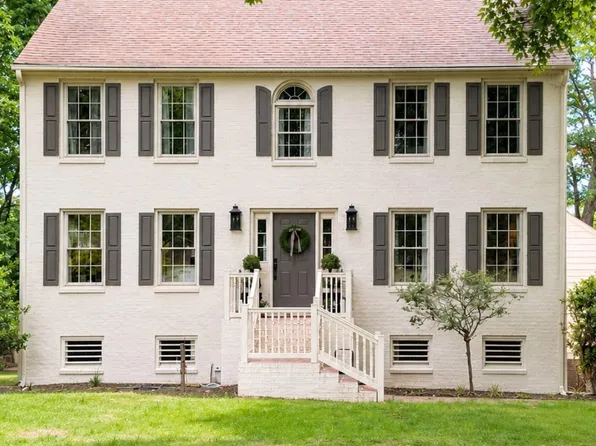 1184 Abbey Pl, Forest, VA 24551