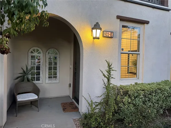 821 E Cassia Ln, Azusa, CA 91702