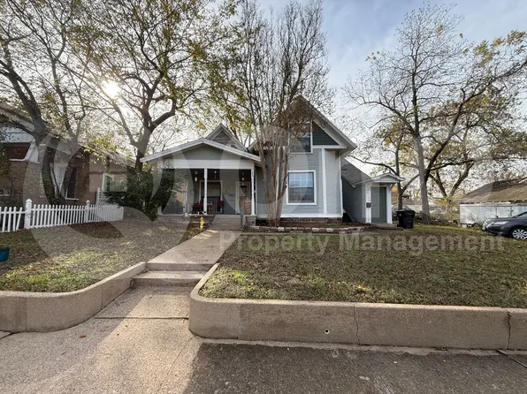 224 W Hull St APT B, Denison, TX 75020