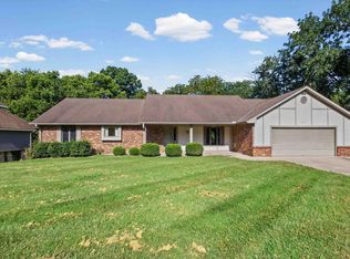 3213 Wooddale Ln, Columbia, MO 65203
