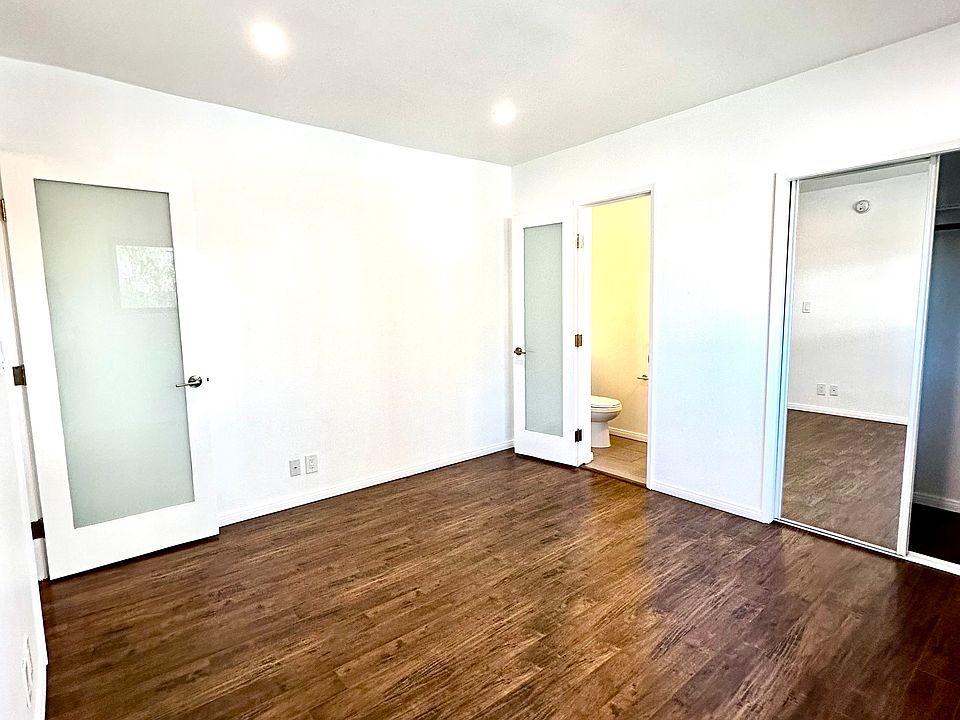 1st image of 1837 N La Brea Ave APT 10