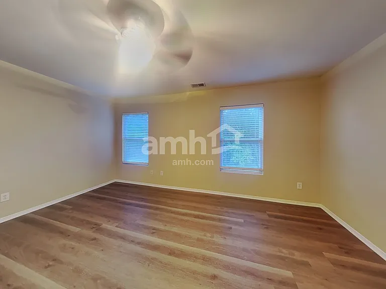 1717 Cabarrus Crossing Dr — Photo 19