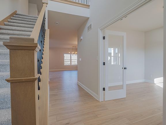 3rd image of 13522 Lakeside Blvd