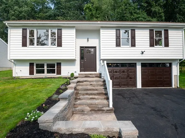 122 Indian Hill Rd, Worcester, MA 01606
