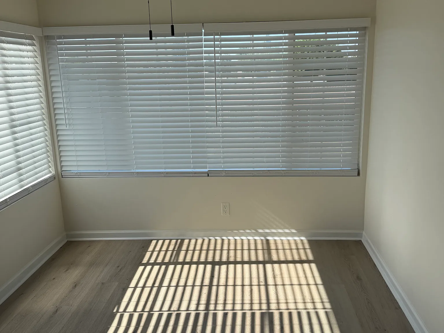 2 bed, 1.5 bath, 850 sqft, $1,050 — Photo 2