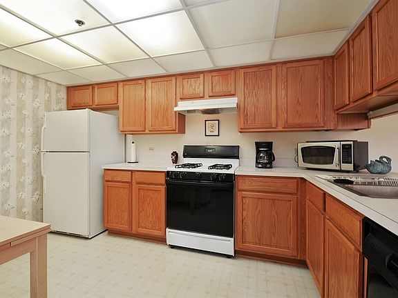 5th image of 10700 S Washington St APT 206
