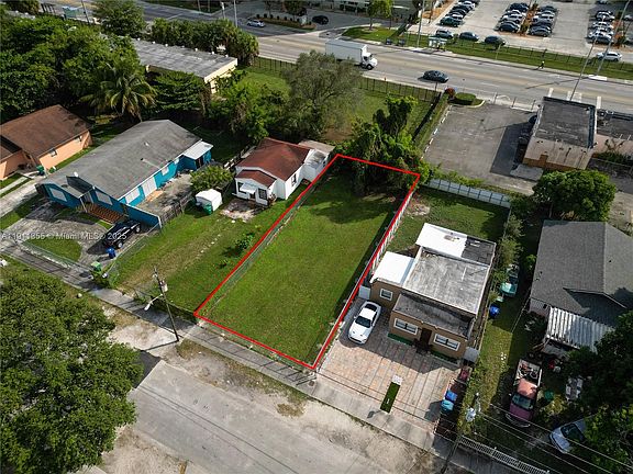 4th image of 2368 NW 55th St
