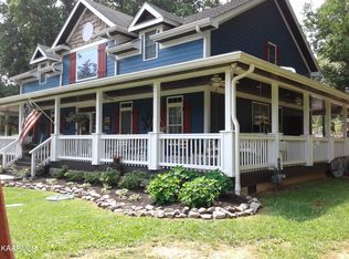 3701 Henderson Rd, Knoxville, TN 37931