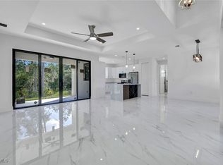 2002 E 10th St, Lehigh Acres, FL 33936