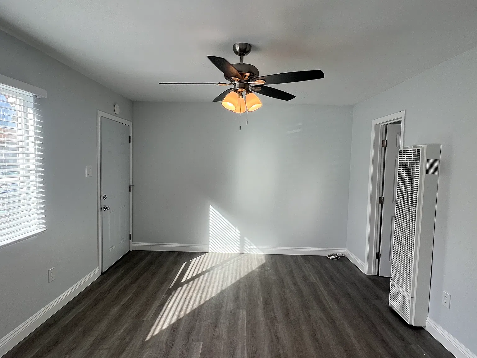 Studio, 375 sqft, $1,750 — Photo 2