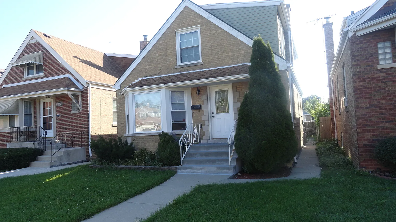 7151 S Homan Ave photo 1