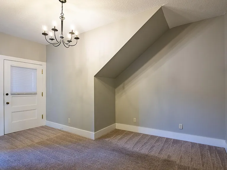 535 W Berry St #2 — Photo 13