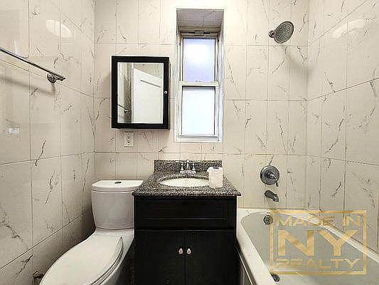 4th image of 22-55 33rd St #1D