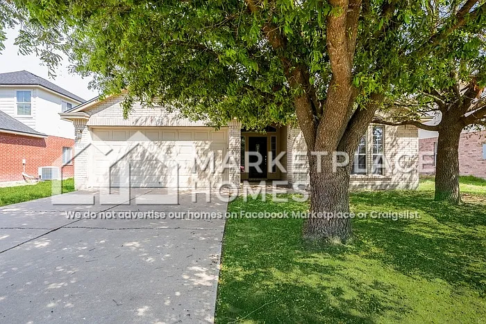 3 bed, 2.0 bath, 1745 sqft, $1,725 — Photo 2