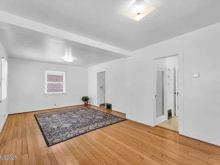 1145 Seminary Ave — Photo 7