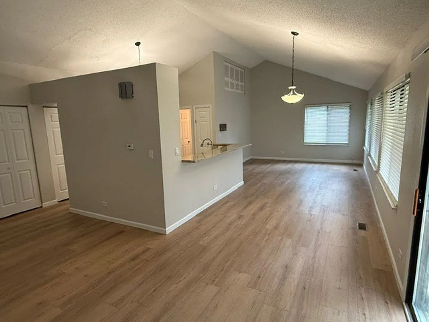 Beautiful ranch home with 3 bed 2 bath — Photo 4