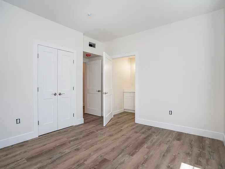 388 Carroll Ave #1 — Photo 9