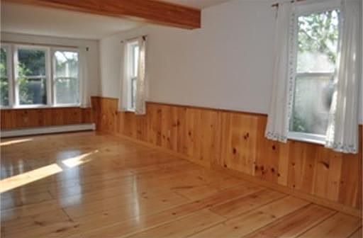 3rd image of 8 Rockwood Ln