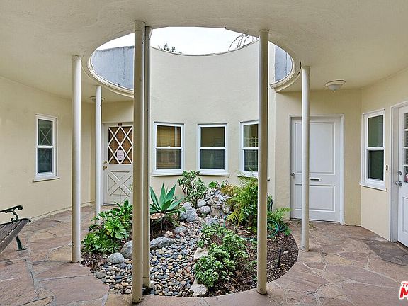 3rd image of 5880 San Vicente Blvd Suite 103