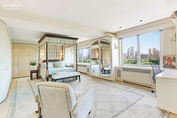 Sold by Sotheby's International Realty | media 7