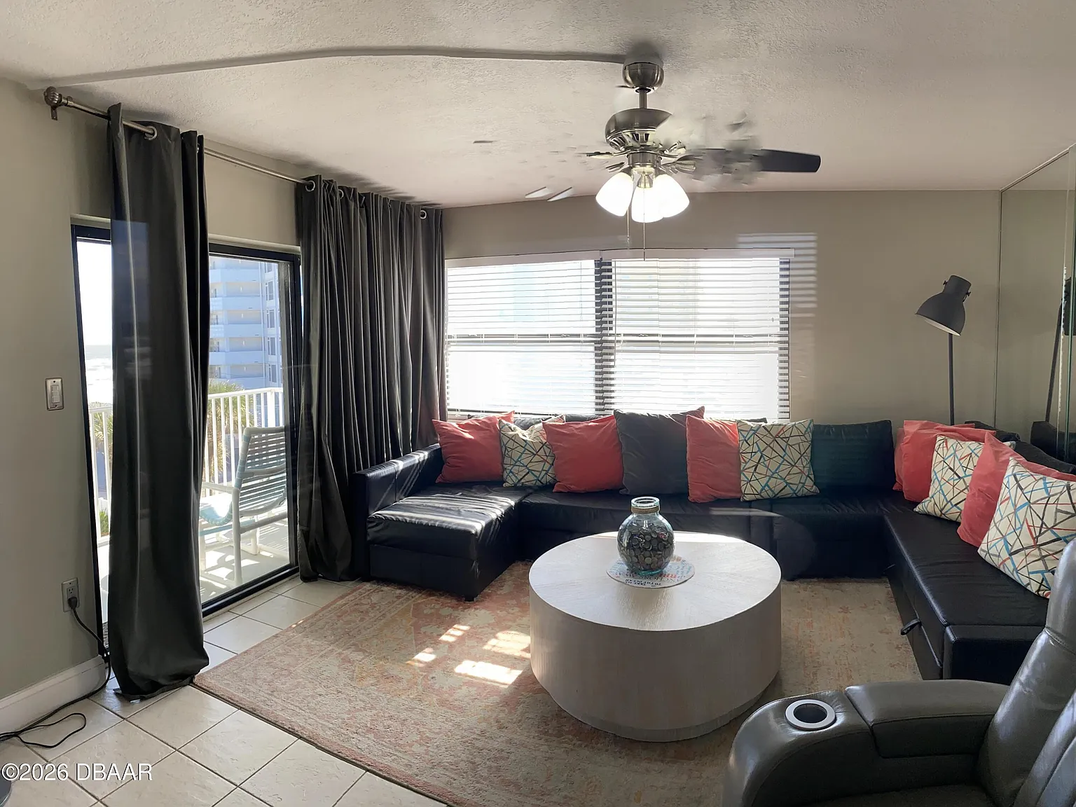 2 bed, 2.0 bath, 1080 sqft, $4,200 — Photo 3