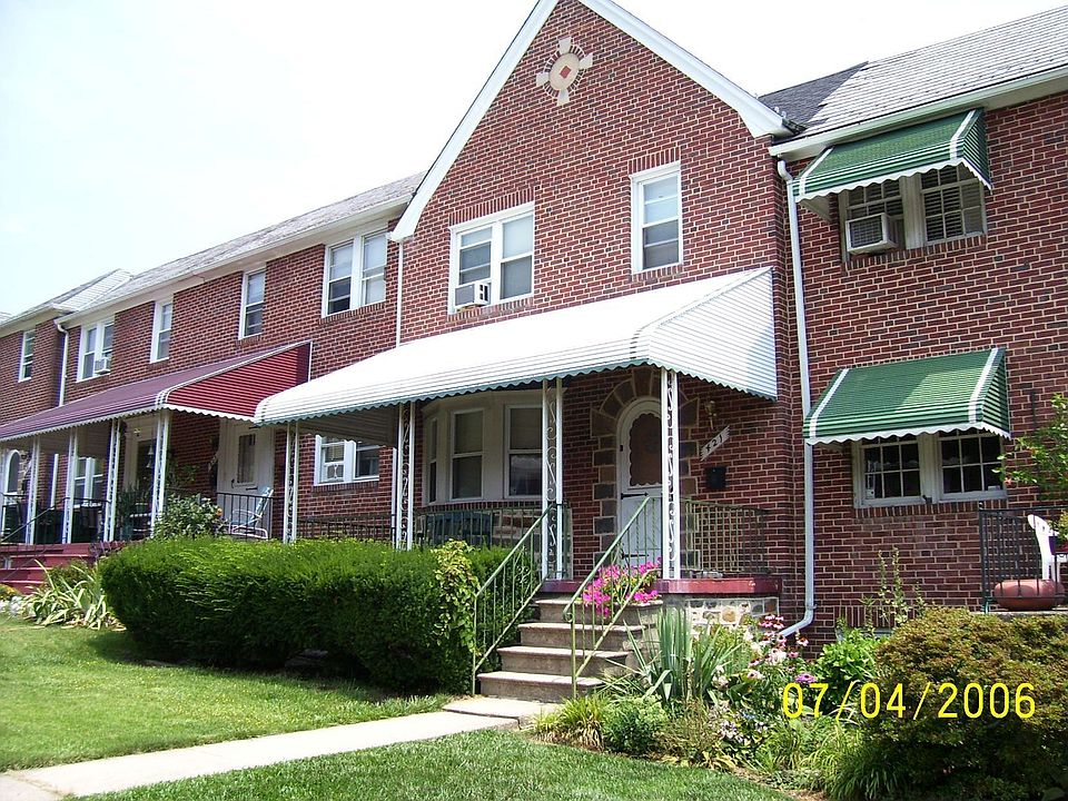 Front View Peaked Roof