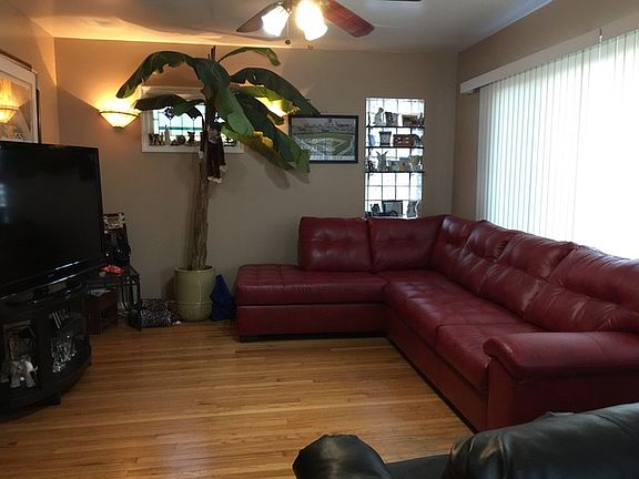 3rd image of 5041 W Parker Ave