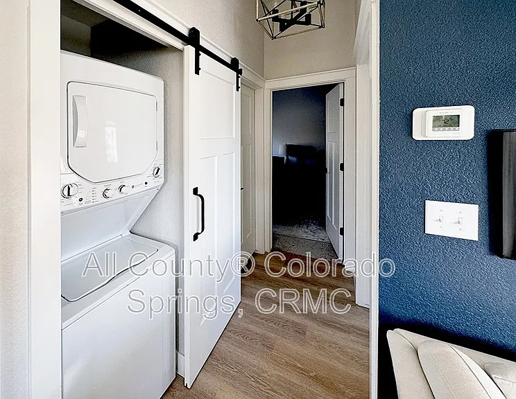 824 S Logan Ave — Photo 9