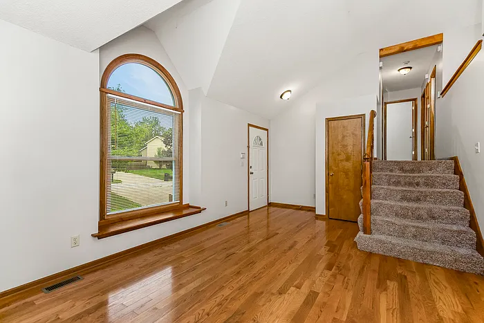 3 bed, 2.5 bath, 1538 sqft, $1,995 — Photo 3