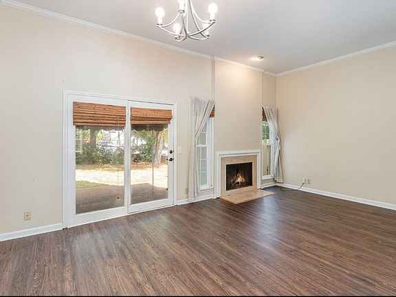 5th image of 2601A Blakemore Ave
