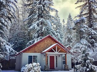 64966 E Riverside Dr, Brightwood, OR 97011