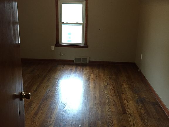 5th image of 18386 Brohl St