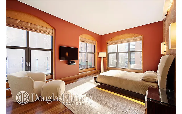 Sold by Douglas Elliman | media 26